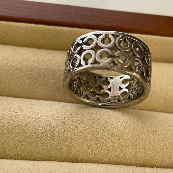 Coach Ring - Picture 3 of 7